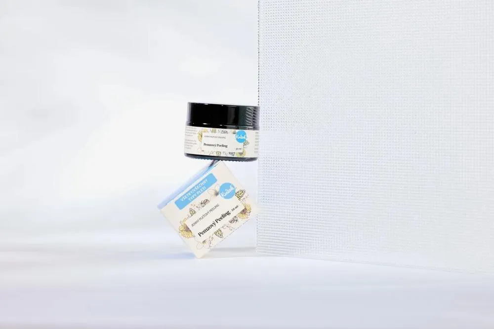 Kvitok Esfoliante suave com pedra-pomes para todos os tipos de pele 30 ml