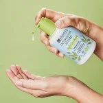 laSaponaria Gel de higiene íntima protetor com chá verde BIO (250 ml) - adequado após o parto e durante a menstruação