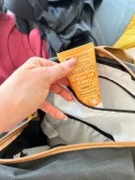 laSaponaria Gel de duche e champô 2 em 1 com laranja BIO e vitamina C para toda a família 30 ml - com uma fragrância doce e estimulante