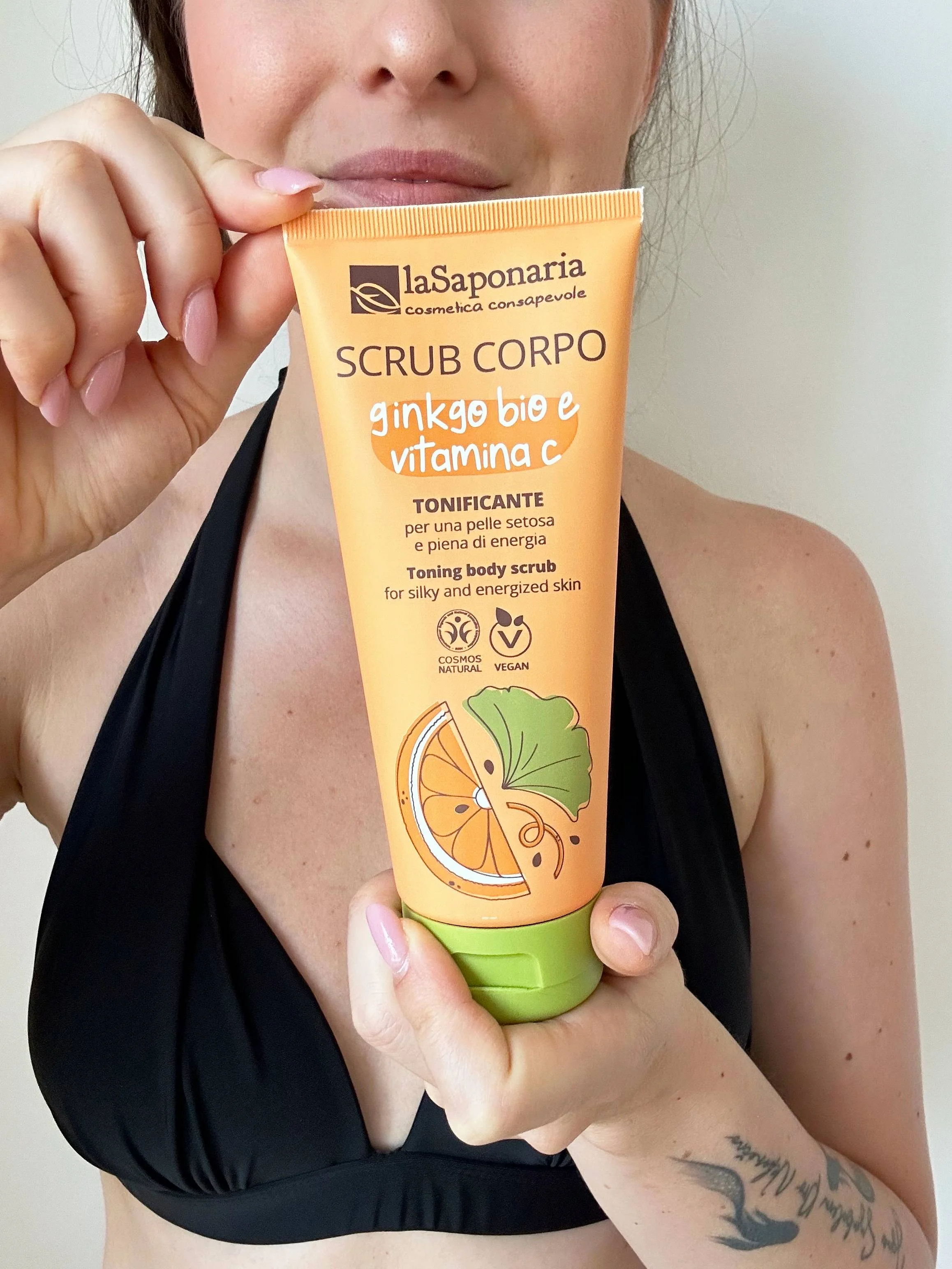 laSaponaria Esfoliante corporal com ginkgo biloba BIO e vitamina C 30 ml - para uma pele macia e radiante