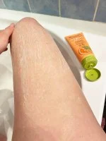 laSaponaria Esfoliante corporal com ginkgo biloba BIO e vitamina C 30 ml - para uma pele macia e radiante