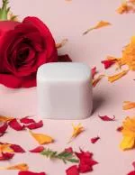 laSaponaria Desodorizante sólido Sweet Hug BIO (40 g) - com o aroma das flores da primavera