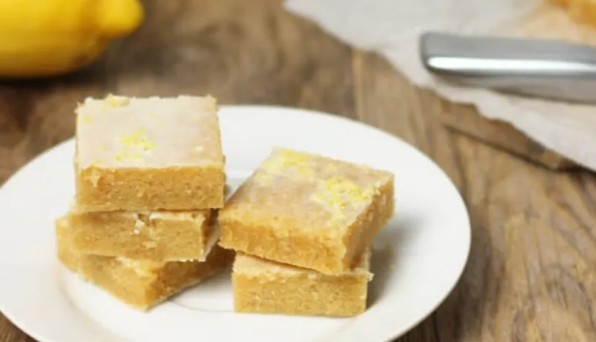 Brownies de limão que vão refrescar suas papilas gustativas