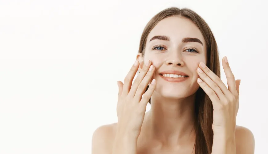 Como manter a pele oleosa fresca e sem acne