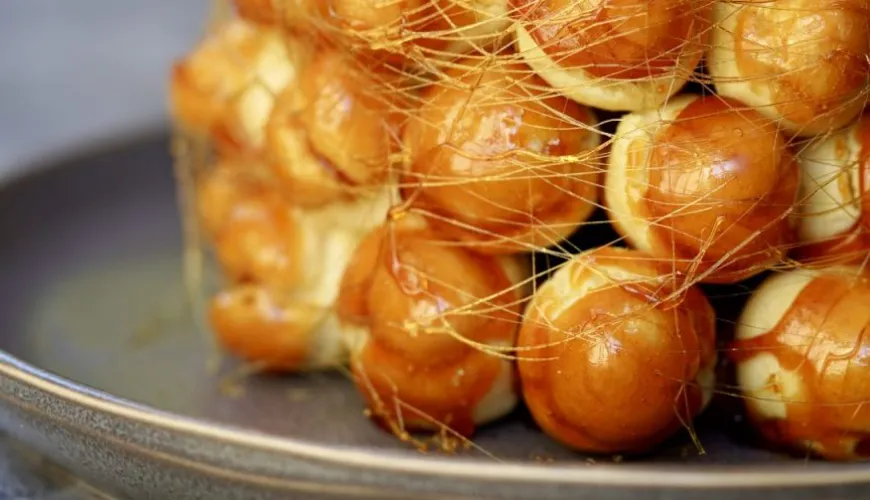 Prepare um croquembouche e impressione seus convidados