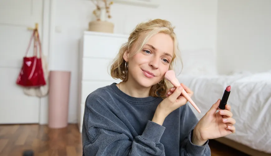 Cosméticos que ajudam as adolescentes com a pele