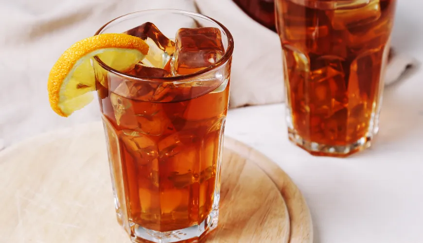 Chá gelado para refrescar e alegrar o seu dia a dia